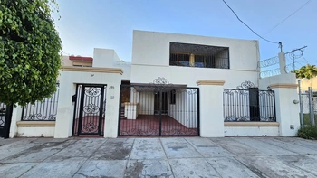 9_2606 | CASA RENTA Col. Scally (Grijalva) con recámara en planta baja | GM Inmobiliaria