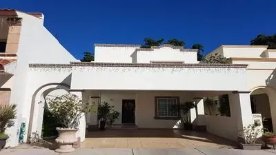 En Renta bonita Casa amueblada, Privada San Sebastian.