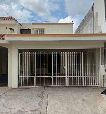 5_2961 | CASA EN RENTA AMUEBLADA FRACC EL PARQUE | GM Inmobiliaria